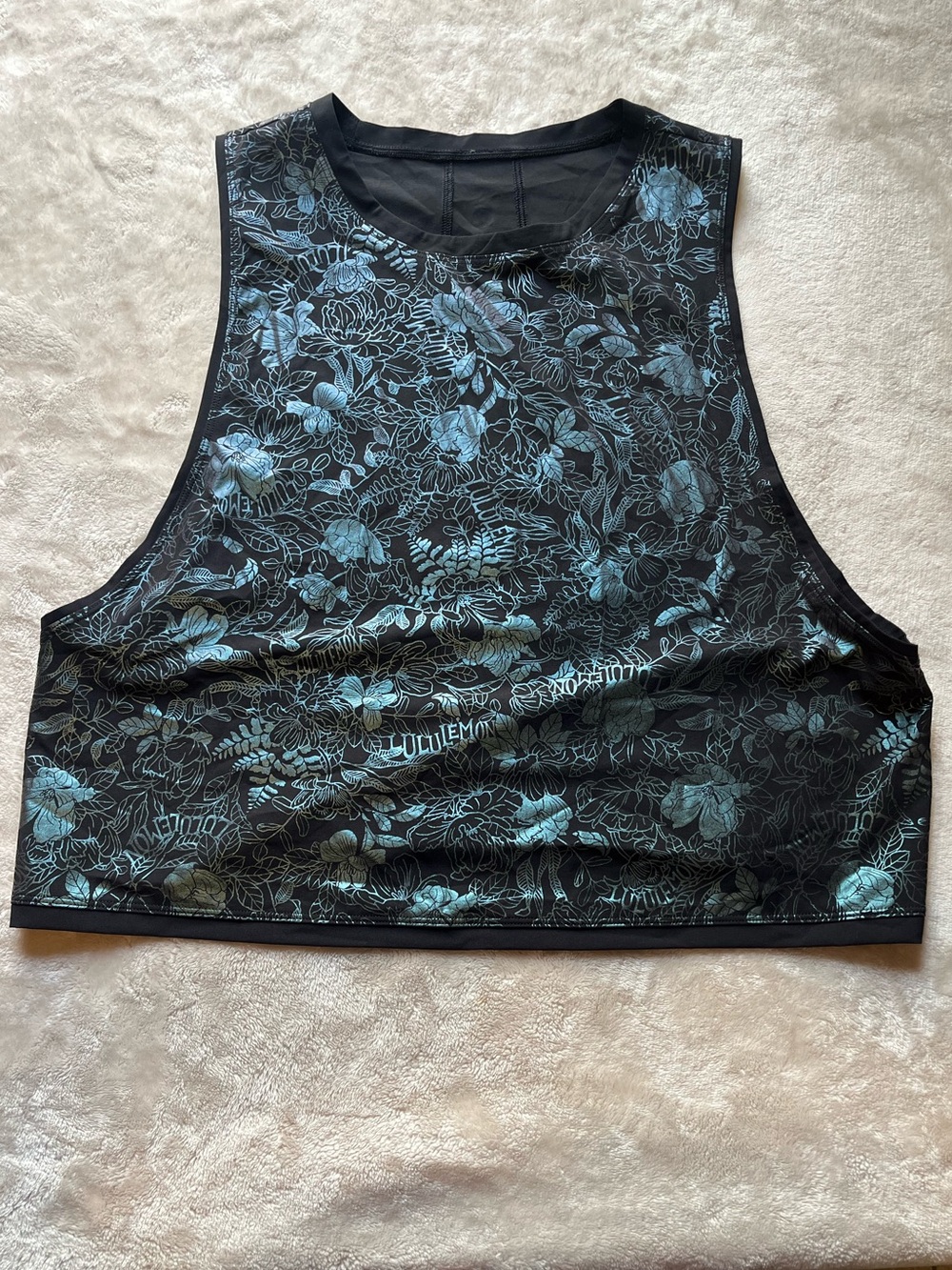 LULULEMON WORKOUT TOP